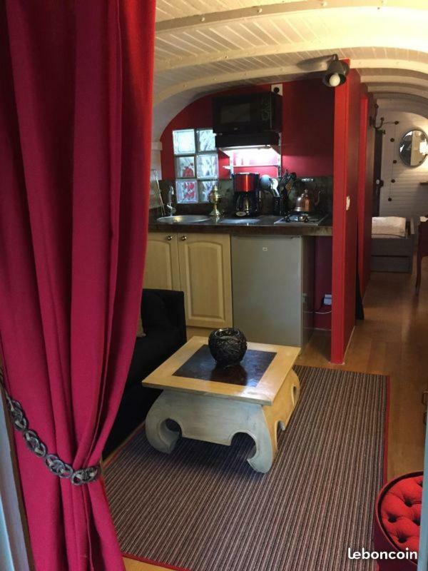 Roulotte - Le Domaine Des Ecrevisses Hotel Saint-Florent-sur-Cher Luaran gambar